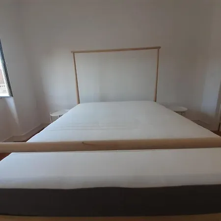 New Flat Near River And The Heart Of Lisbon Lissabon